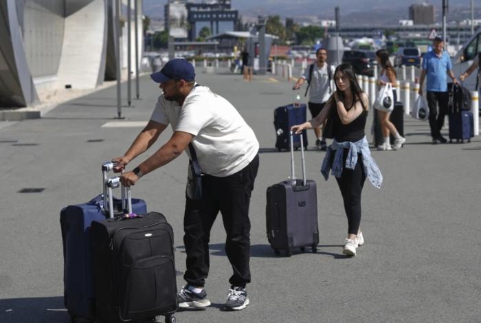 SRE evacua a 136 connacionales en Medio Oriente por guerra entre Israel e Irán