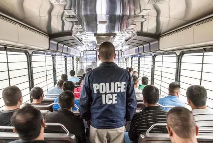 SRE habilita líneas de apoyo para migrantes en Los Ángeles tras redadas