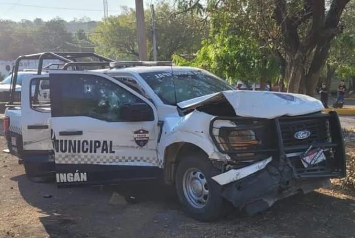 Sube a dos víctimas mortales tras emboscada a policías en Apatzingán