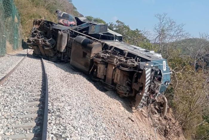Suben a 20 heridos por descarrilamiento del tren Transístmico en Oaxaca