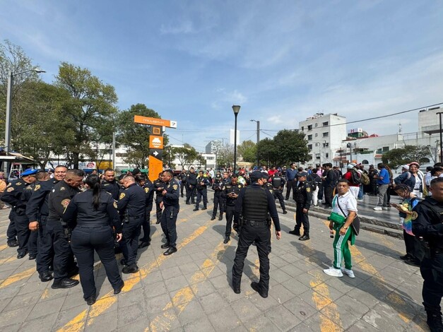 Sujeto acuchilla a varios usuarios en estación Tacubaya del Metro