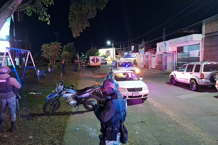 Sujeto armado asesina a un joven en un negocio de micheladas en Uruapan