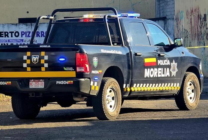 Sujetos en moto disparan contra un hombre en Villas de la Loma en Morelia