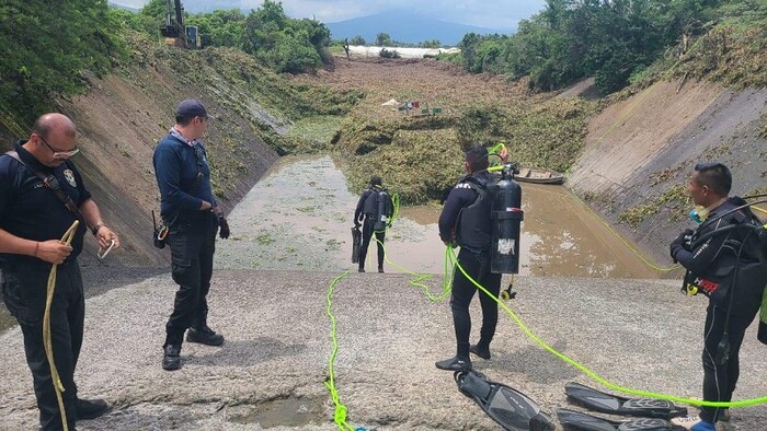 Suman 10 días de búsqueda de joven arrastrado por la corriente en la presa de Urepetiro