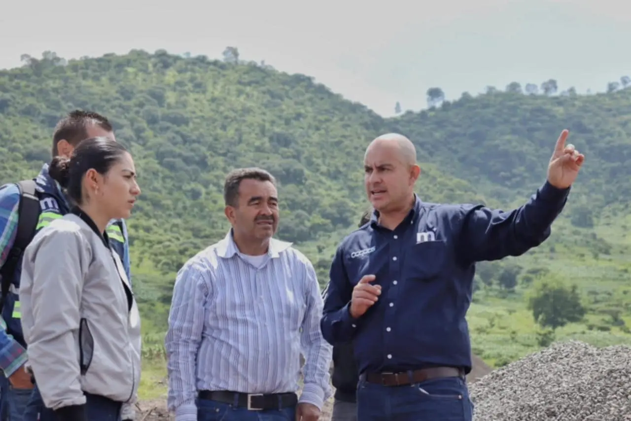Supervisa Adolfo Torres avances del Acuaférico de Morelia en Lomas del Punhuato