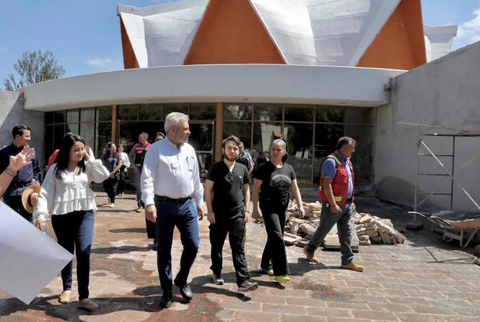 Supervisa Bedolla avances de la modernización del Planetario de Morelia