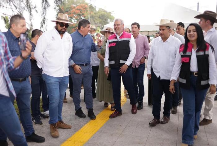 Supervisa Bedolla segunda fase de obras en Paseo de la Revolución, en Uruapan