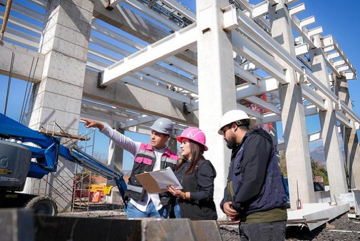 Supervisa Gladyz Butanda construcción de garaje de cabinas del teleférico de Morelia