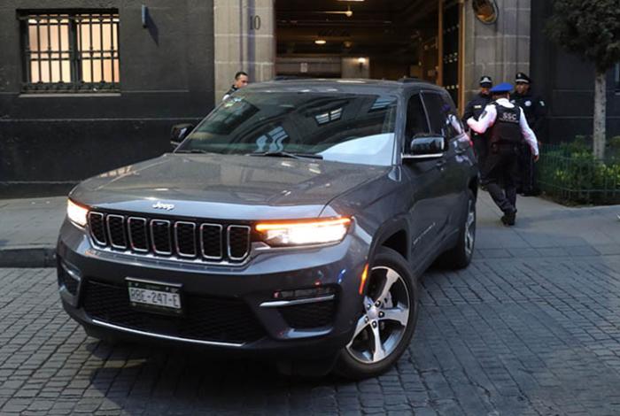 Suprema Corte renuncia a sus nuevas camionetas tras la polémica que desataron