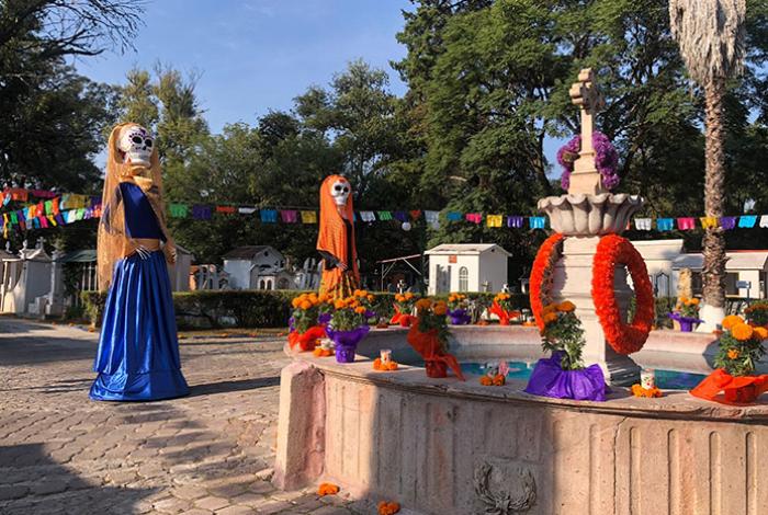 Tasa de mortalidad en México cae 6 % en 2025, pero aún está por encima del nivel prepandemia