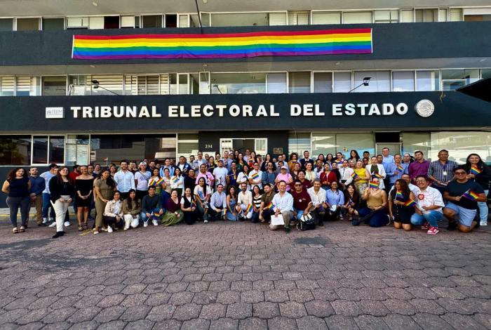 TEEMICH coloca bandera del Orgullo de la Diversidad Sexual 🏳️‍🌈🏳️‍🌈🏳️‍🌈