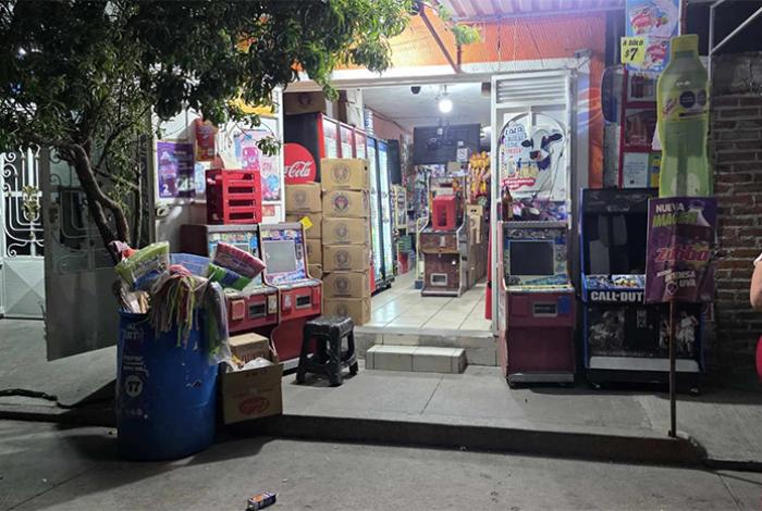 Tendero es ultimado a tiros en su negocio de la Valencia Primera Sección