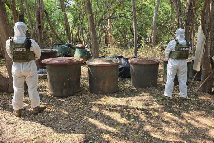 Tepalcatepec: Desmantelan mega-narcolaboratorio con producción de dos toneladas semanales