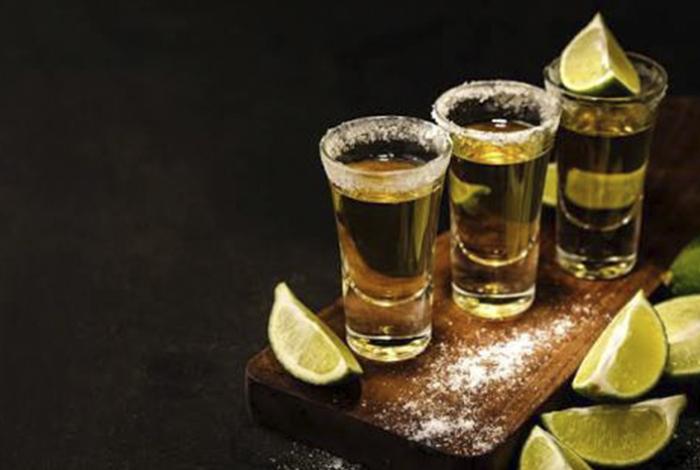 Tequileros buscan acelerar la expansión del mercado en India con reducción arancelaria