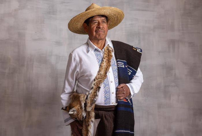 Tianguis Artesanal de Domingo de Ramos se viste de tradición con la Muestra de Indumentaria