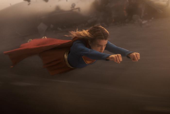 "Tiene resaca y vive en el caos": Así es la versión humana y oscura de 'Supergirl' que revolucionará los cines