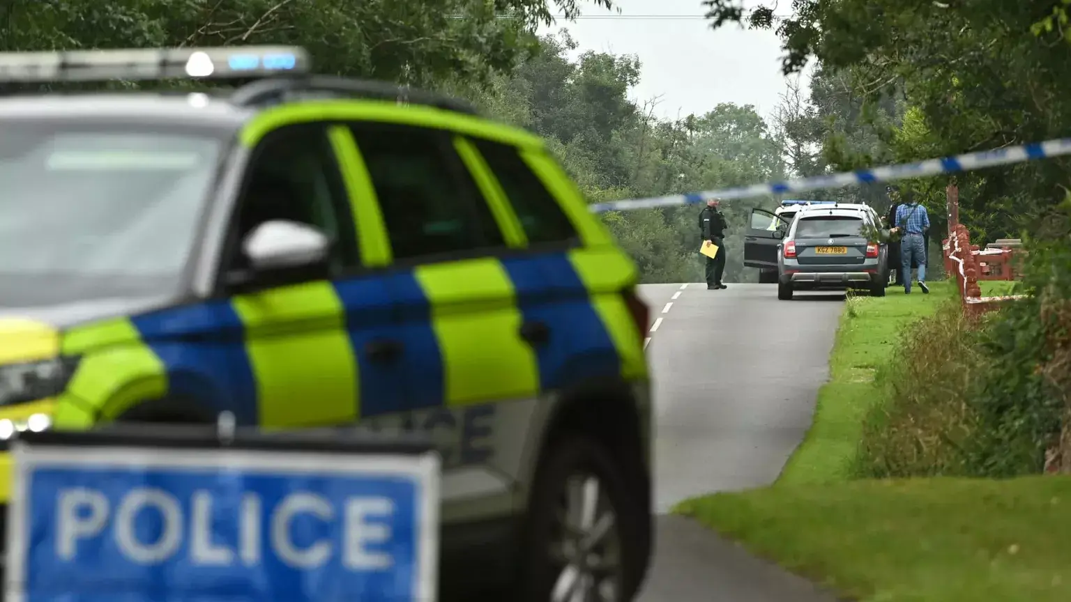 Tiroteo en Irlanda del Norte deja como saldo tres muertos y un herido grave