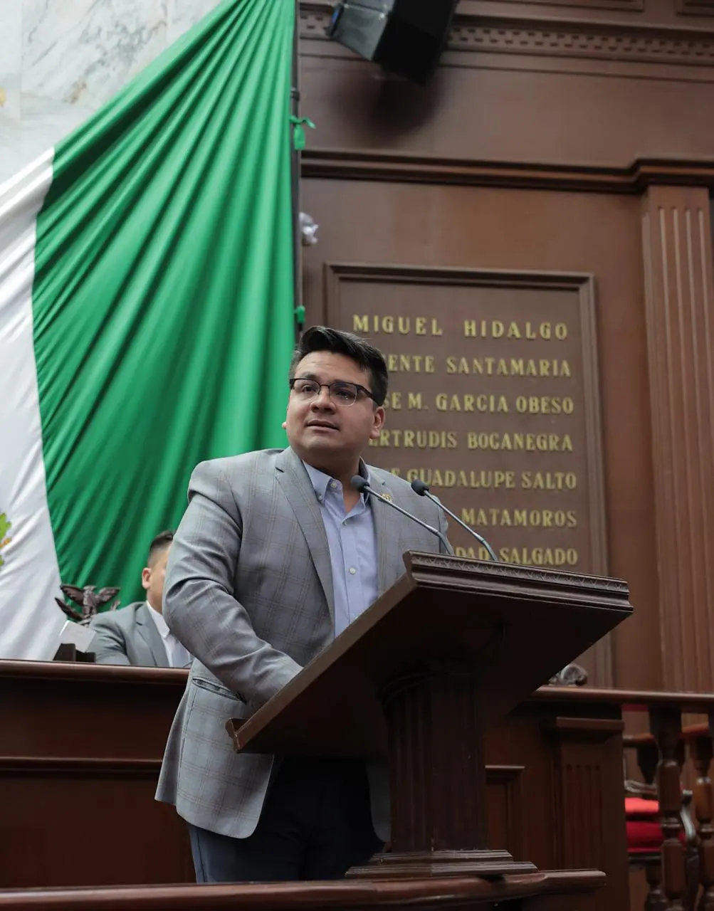 Toño Carreño en contra de adelantar la renuncia del titular de la FGE