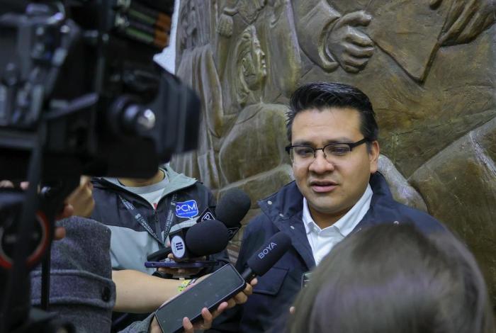 Toño Carreño va por una profunda revisión a la reforma de no endeudamiento