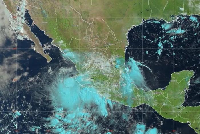 Tormenta tropical “Ivo” amenaza a Michoacán y Colima