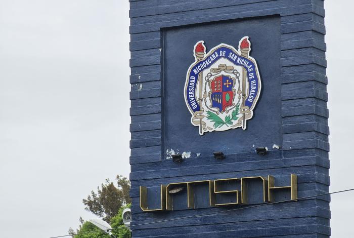Trabajador en construcción de alberca olímpica, fallecido en CU