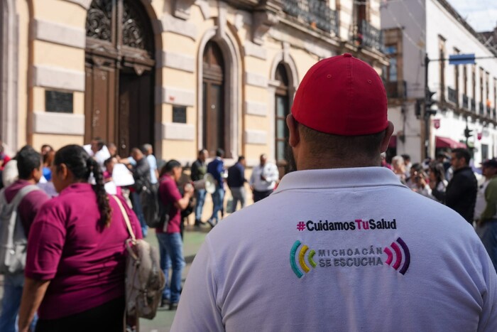 Trabajadores de salud se movilizan en Congreso del Estado