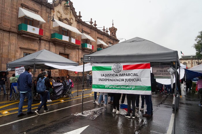 Trabajadores del PJF se manifiestan en el Centro Histórico