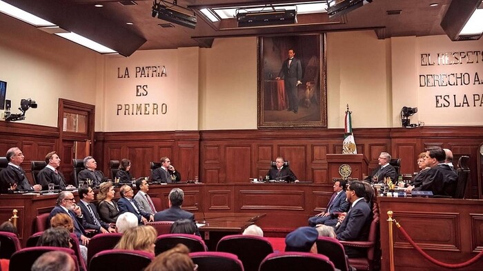 Trabajadores del Poder Judicial protestan por desacato de amparos contra la reforma judicial