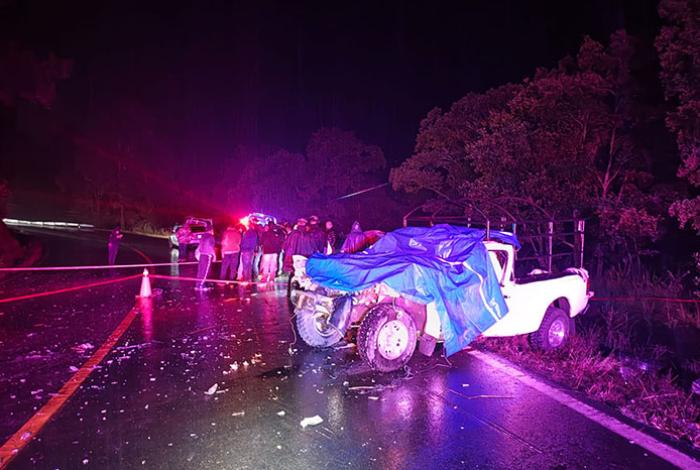 Trágico accidente en Chilchota suman 7 muertos; detienen a conductor de tráiler