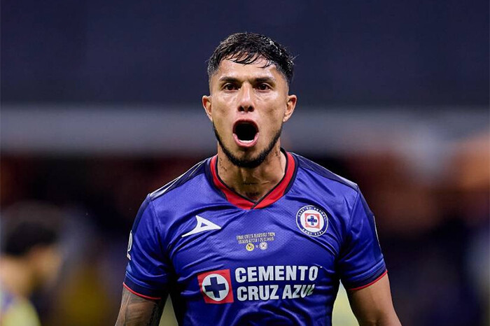 Tras asesinato de su hermana y acusaciones de su madre, Carlos Salcedo deja a Cruz Azul