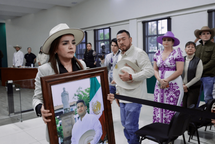 Tras detención de alcalde, pide Grecia ir contra Morón, Godoy y Campos