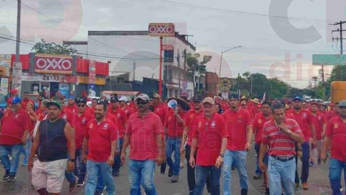 Tras negativa de mineros, ArcelorMittal buscará liquidar relación laboral con sindicalizados, huelga sigue