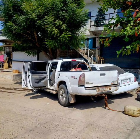 Tras persecución y balacera policías y marinos capturan a robacoches