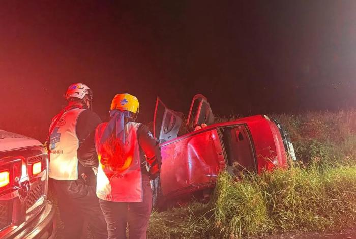 Tras volcadura tres personas resultaron lesionadas en Morelia