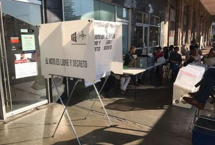 Tres ejes claros por el solio de Ocampo: Morena, oposición y la Sombreriza