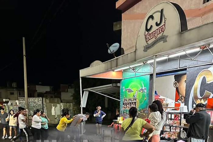 Ultiman a vendedor de hamburguesas en la avenida Pedregal, en Morelia