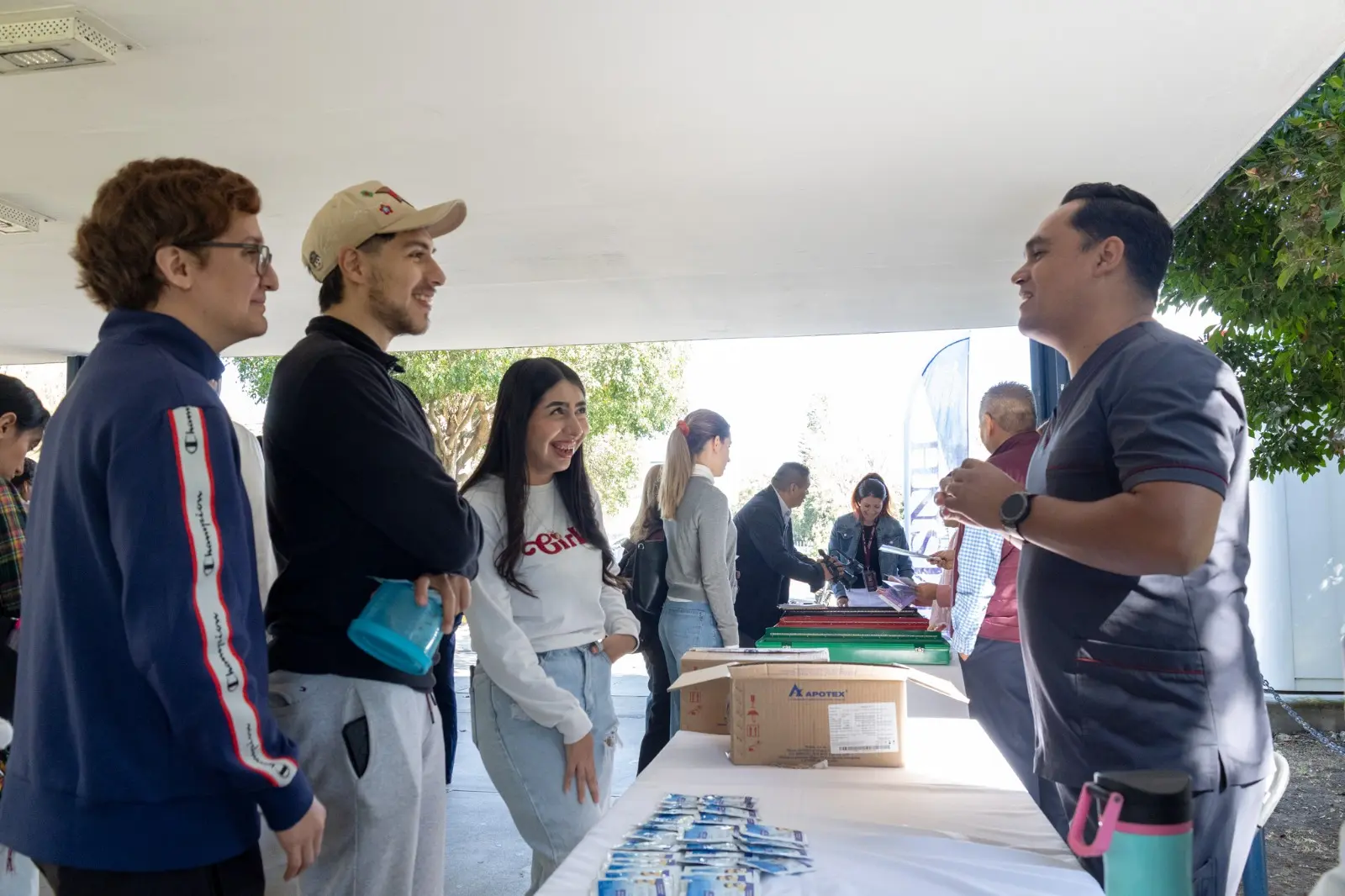 UMSNH apuesta a la cultura de prevención de enfermedades; se registra gran afluencia en la Feria de la Salud