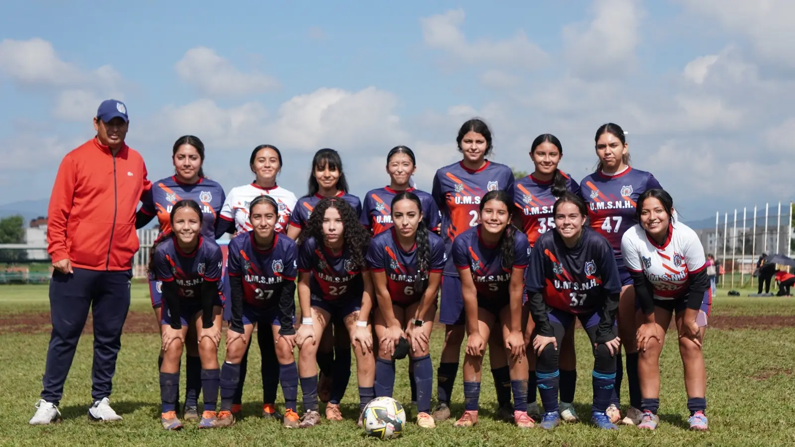 UMSNH mantiene su paso perfecto en el Torneo de Verano de la Liga Municipal