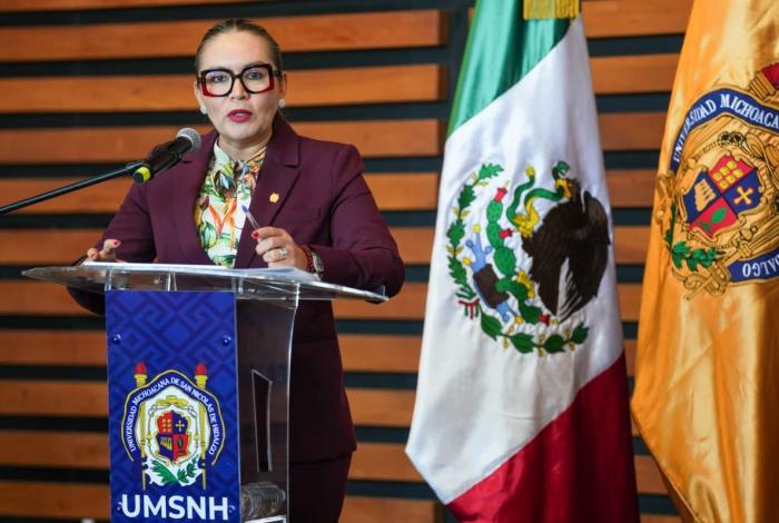 UMSNH vive una consolidación histórica en su calidad educativa; Yarabí Ávila inaugura III Foro de Pares Evaluadores 