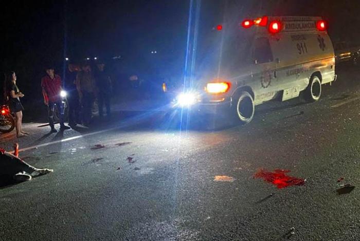 Un adolescente muerto y 4 heridos tras accidente en arrancones de motos en Apatzingán