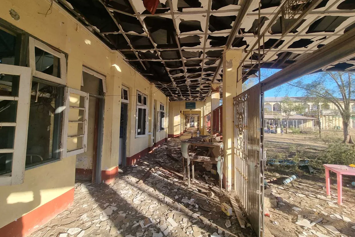 Un bombardeo del ejército de Birmania a un hospital, deja un saldo de 33 muertos