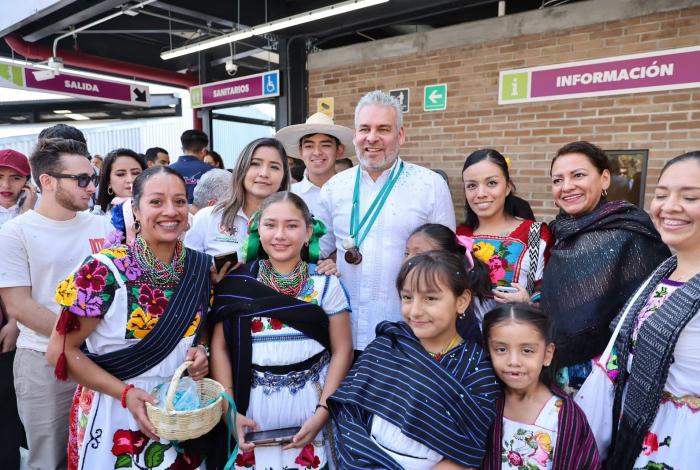Un millón de pasajeros respaldan el éxito y la modernidad del teleférico de Uruapan: Bedolla