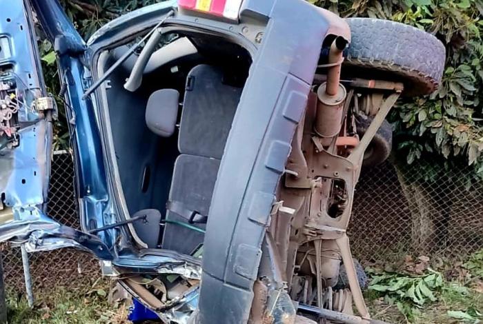 Un muerto prensado, tras volcadura en la carretera Uruapan-Paracho