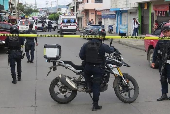 Un muerto y un herido en ataque a balazos al interior de un negocio en Uruapan
