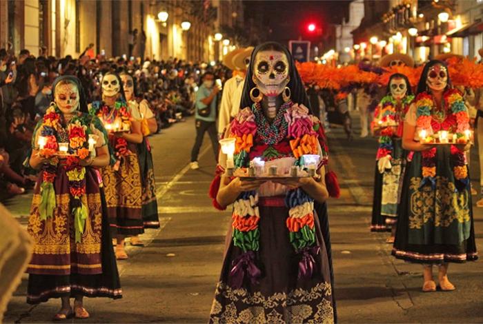 Una década de tradición: Desfile de Catrinas y Catrines de Morelia alista magna edición por su 10.° aniversario
