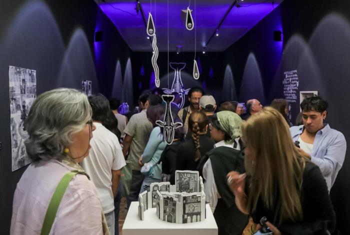 Una expo imperdible de Mizraim Cárdenas para visitar este puente en el Macaz