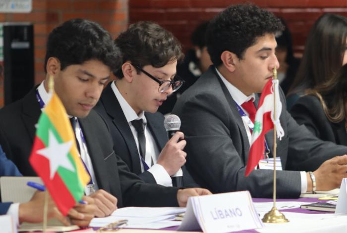 UNLA recrea la Asamblea General de la ONU en un ejercicio académico que refleja los retos del escenario internacional