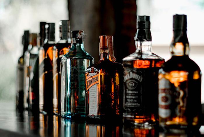 Urgen a legisladores a instaurar etiquetado de advertencia en bebidas alcohólicas