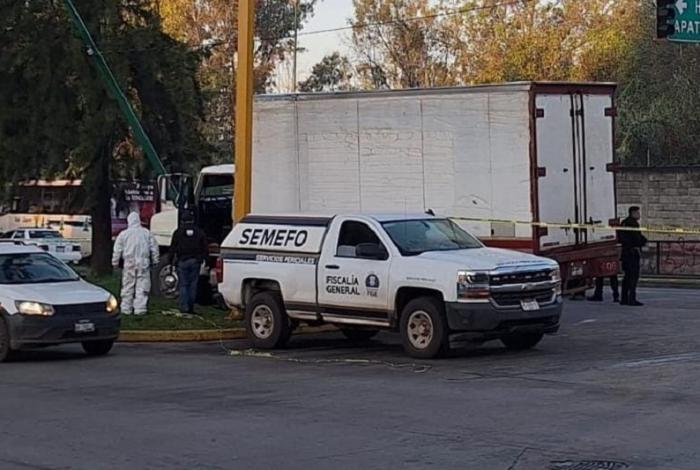 Uruapan: Asesinan a transportista y camión choca tras tiroteo en el Libramiento Oriente