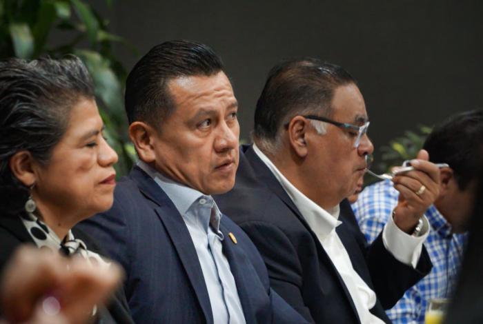 Va Torres Piña por erradicar la corrupción en la FGE